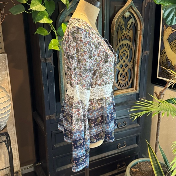 Altar’d State Floral Chiffon Retro Peasant top - Picture 9 of 16